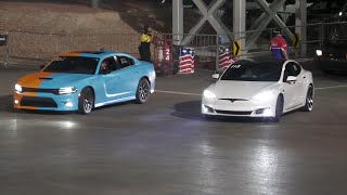 Tesla vs Dodge Charger Scat Pack  drag racing [upl. by Alfreda405]