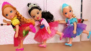 BALLERINA  Elsa amp Anna toddlers  Ballet Classes  Dance lessons [upl. by Etnuhs765]