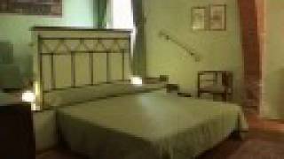 Bed and Breakfast in Florence Center Casa dei Tintori [upl. by Anaderol]