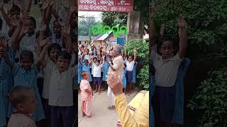 School children chanting hare Krishna mantra manapur narsimhapur Cuttack Odisha padayatra 2024 [upl. by Alber468]