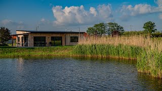 🏡🚣‍♀️🎣🐟 ULTRALUXE karpervissen in 🇫🇷 Frankrijk 🇫🇷 vanuit een huisje Bekijk Etang Maguet hier [upl. by Demakis]