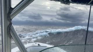 Crossing to Bimini in 1520 Seas on a Boston Whaler 270 Outrage with 225HP Yamaha 4stokes [upl. by Ennagrom429]