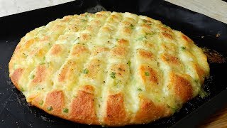 Garlic Mozzarella Bread  Delicious  Ninik Becker [upl. by Ahtis]