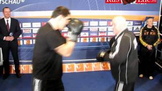 Marco Huck vs Alexander Povetkin Press Training [upl. by Masterson]