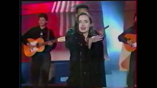 Alma de noche Feat Bananarama Long train Running Clip TV [upl. by Vasos]