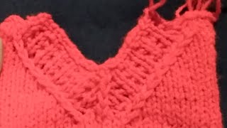 V गला में बार्डर इस तरह से बनाएं तो बहुत सुन्दर दिखेगा। How to make border for V neck sweater [upl. by Ecirtaemed]