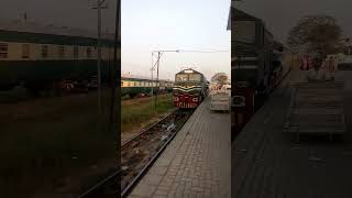 Jaffer express train is out class inside entry inside pak beauty of pakistan railways [upl. by Destinee]