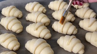 Croissant Einfach leicht und lecker Butter Croissant Rezept selber backen [upl. by Verne996]