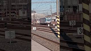 842 037 v stanici Brno hl n train trainspotting [upl. by Rachelle]