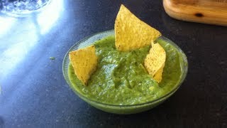 Cómo Hacer Guacamole con tomatillo delicioso [upl. by Haela49]