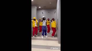 DIAMOND PLATNUMZ LIVE WASAFI DANCERS THE LATEST SONG [upl. by Tadeas]