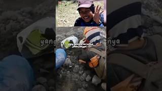 Siska afrina korban marapi yang ditemukan terakhir oleh timsar marapi shorts viral gunung [upl. by Alleunamme]