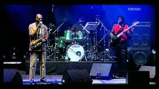 Manu Dibango amp le Soul Makossa Gang Live in Paris 2005 [upl. by Asilim]