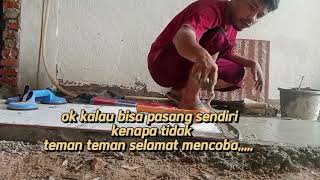 video lengkap pasang sendiri keramik lantai rumah [upl. by Ahders]