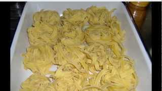 tagliatelle al ragù con stracciatella [upl. by Nylear]