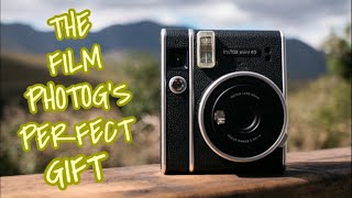 The ANALOG PHOTOGRAPHERS Perfect Gift  Fujifilm Instax Mini 40 InDepth Review  Sample Images [upl. by Kcim580]