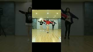 This is called synchronization😎kpop bts lesserafim newjeans redvelvet aespa [upl. by Palumbo]