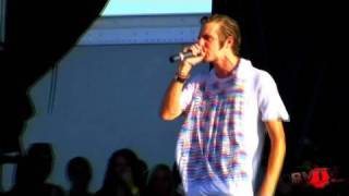 3OH3  quotPunkbitchquot Featuring JohnO from The Maine Live in HD at Warped Tour 09 [upl. by Guadalupe709]