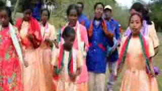 Chant traditionnel malgache hira gasy pour la Fête des Barques [upl. by Rustin]