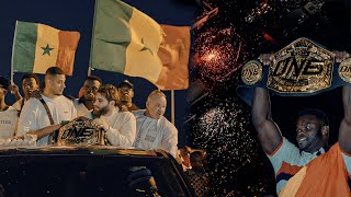 Le film exceptionnel de l’accueil de Reug Reug au Sénégal après son titre de champion du monde MMA [upl. by Enomyar]