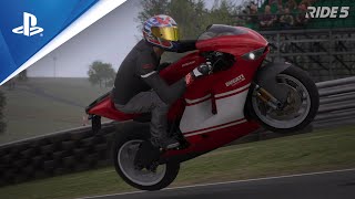 Dreary Drizzly Desmo Disappointment  1000 Bends Cup  Race 2  Cadwell Park Moto  Ride 5  PS5 [upl. by Volpe]