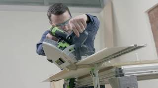 Hoe kun je verstek zagen met de invalcirkelzaag TS 55  Festool Quick Guide [upl. by Yrrek]