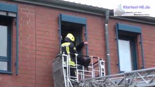 20131102  Jüchen Großeinsatz der Feuerwehr  Personen in Gefahr  Brand im Seniorenheim [upl. by Haron]