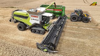 Weizenernte 2022 Getreideernte Mähdrescher CLAAS Lexion Traktor Fendt Lohnunternehmen Landwirtschaft [upl. by Audi]