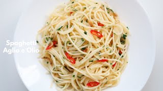 SPAGHETTI AGLIO E OLIO  15 MINUTE PASTA RECIPE [upl. by Randy]