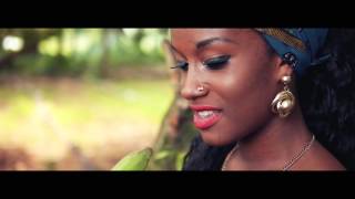 Afro Style  Fatima Clip Officiel Album On Est La Dans les Bacs [upl. by Anirrok]