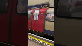 Oswald Laurence “mind the gap” at Embankment northern line [upl. by Ieppet382]