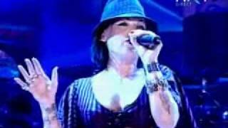 Pink  Whats Up Live Golden Stag Festival 23072004 [upl. by Ynar751]