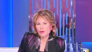 MENTANA RITARDA LA LINEA LILLI GRUBER LO BACCHETTA IN DIRETTA MENTANA RISPONDE VOLANO STRACCI [upl. by Nnaillij]