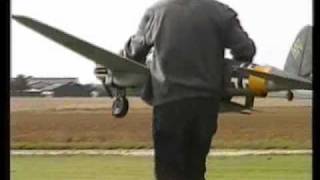 JOHN RANSON FLYING HIS RC HEINKEL HE111 WITH V1 DOODLE BUG PARASITE   RADMAC 2002 [upl. by Reiniar]