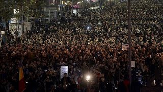 Massenproteste in Rumänien Demonstranten fordern Rücktritt der Regierung [upl. by Salvatore]