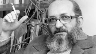 Paulo Freire Crítica a la pedagogía tradicional [upl. by Nahshu]