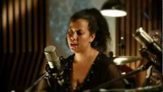 Mahalia Barnes  Never Loved A Man Official Video [upl. by Florida]