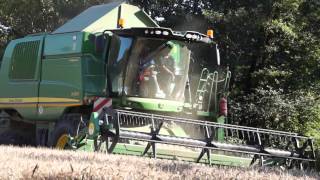 Weizendreschen 2013 mit John Deere T560 W550 und 1470 [upl. by Ydnac]