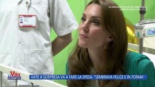 Kate a sorpresa va a fare la spesa quotSembrava felice e in formaquot  La Vita in diretta  18032024 [upl. by Acirema478]