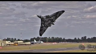 RIAT 2015 Avro Vulcan XH558 HOWLs [upl. by Bocock]