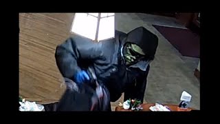 RAW “Too Tall Bandit” strikes again after a decade of bank robberies [upl. by Tloh]