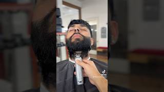 Neck Line Trim 🧔🏻🔥🔪 GAMMASTYLECRAFTPRO barber bearding beard barbershop bearder [upl. by Atteynot412]