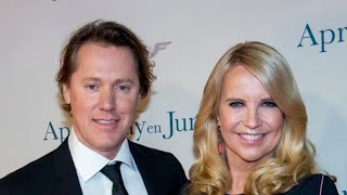 Linda de Mol krijgt nieuws over liefje ‘Met meer dan 100 vrouwen in bed gelegen’ [upl. by Lester]