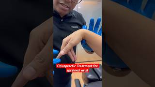 Chiropractic Treatment for sprained wrist drrajneeshkant worldfamouschiropractor [upl. by Reedy148]