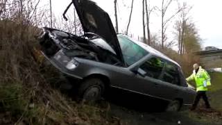 A 49 bei Borken Zwei Verletzte bei Unfall mit Anhänger [upl. by Anurag173]