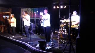 The Entertainers Band The Drifters Medley With Earl Dawkins [upl. by Gretna248]