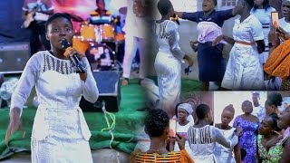 See What Happened At Kyebi when Davelyn Boatemaa Entered Into The Congregation [upl. by Attenol]