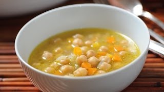 Garbanzos con zanahoria y apio  Chickpea and celery soup  Recetas de sopas [upl. by Reinaldo]