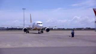 Cebu Pacific Air Arriving at the Gate [upl. by Kurys652]