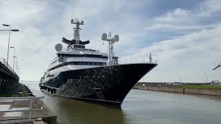 Luxury Motor Yacht „OCTOPUS“ Lürssen Yard enters the North lock in BremerhavenGermany [upl. by Rolyab]